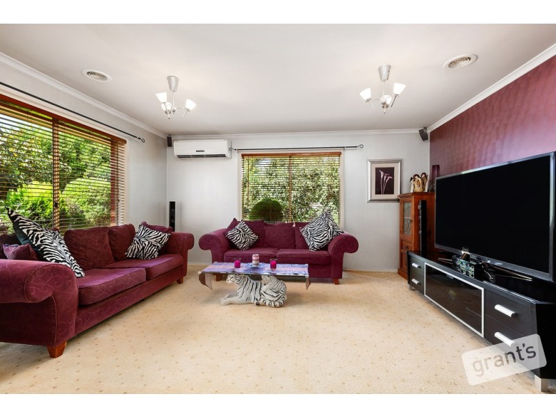 63 Tralee Circuit, Narre Warren VIC 3805