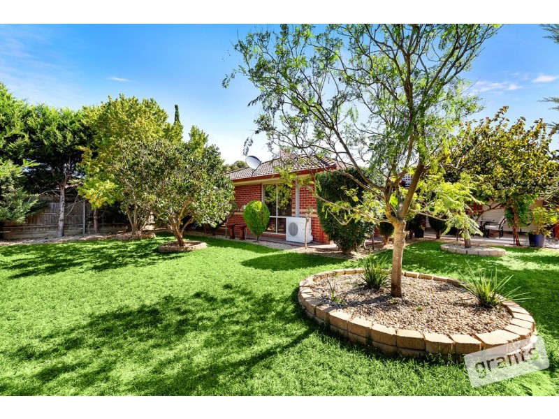 63 Tralee Circuit, Narre Warren VIC 3805