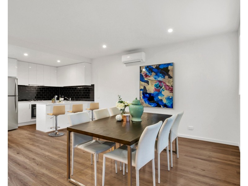 1,2 & 3/18 Dunkinson Street, Narre Warren VIC 3805
