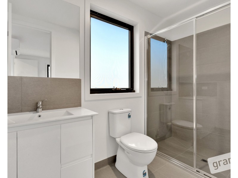 1,2 & 3/18 Dunkinson Street, Narre Warren VIC 3805