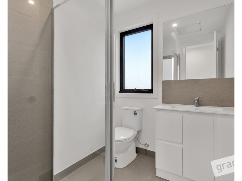 1,2 & 3/18 Dunkinson Street, Narre Warren VIC 3805