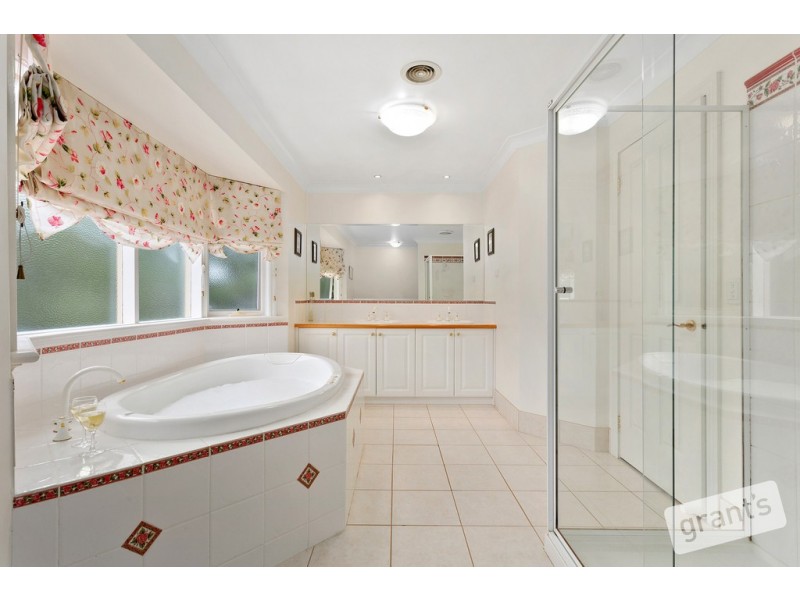 5 Plymtree Court, Narre Warren South VIC 3805
