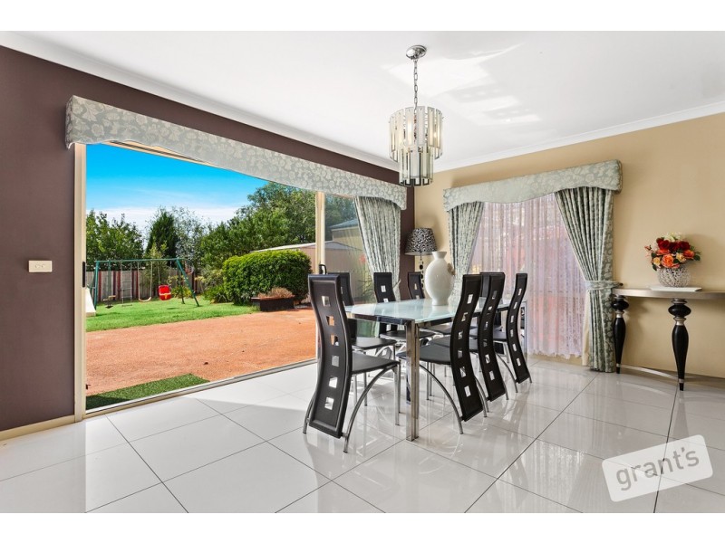 4 Bickerton Court, Hampton Park VIC 3976