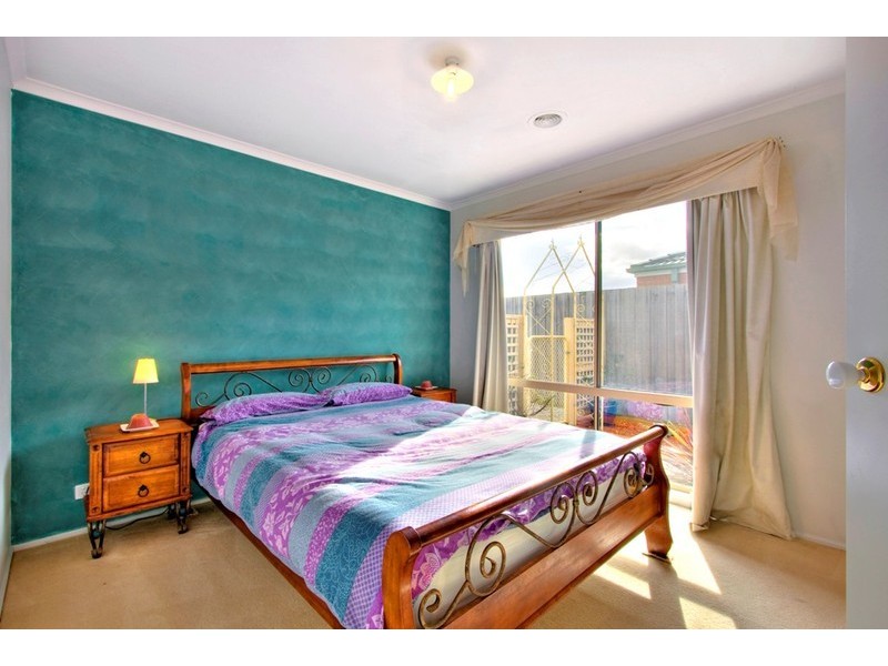 15 Lochard Terrace, Narre Warren South VIC 3805