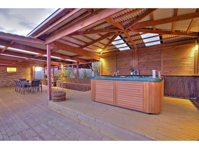 20 Kays Avenue, Hallam VIC 3803