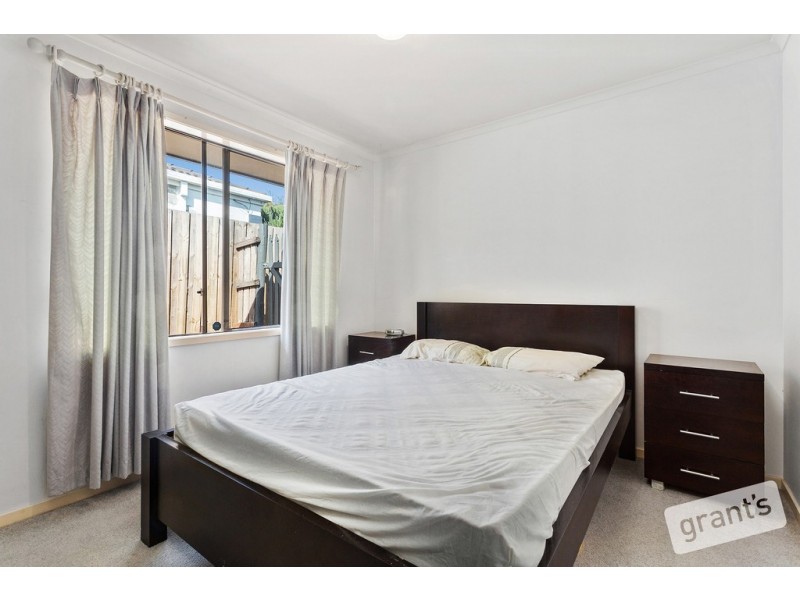 15 Artists Crescent, Narre Warren South VIC 3805