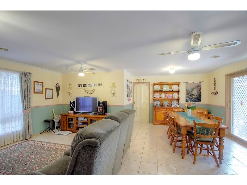 2 Claire Court, Narre Warren VIC 3805