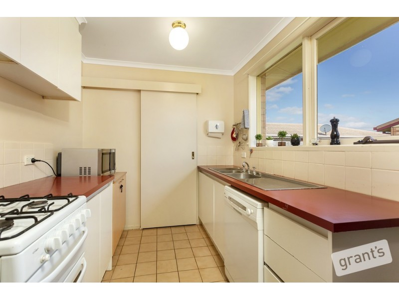 14 Warren Close, Narre Warren VIC 3805