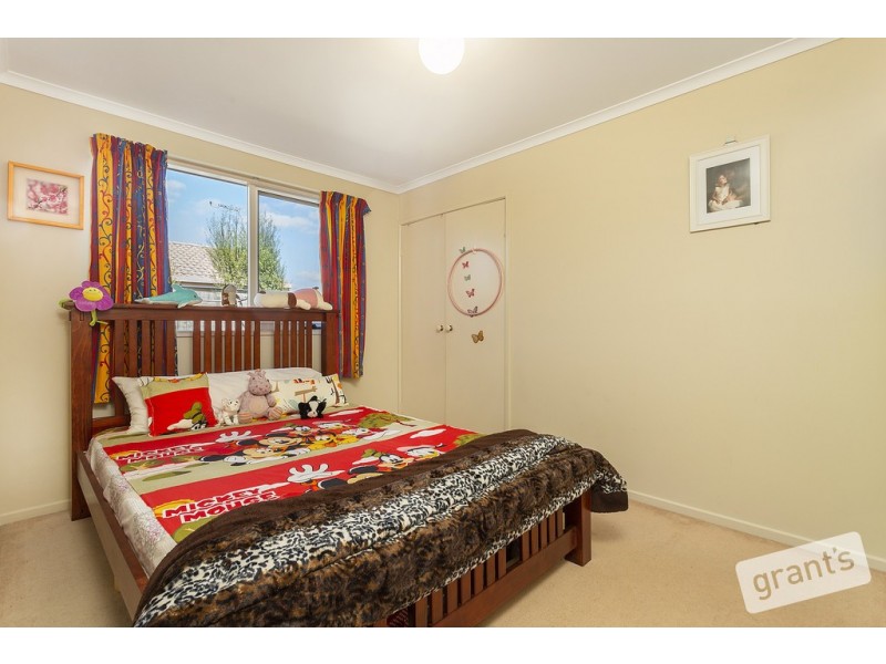 14 Warren Close, Narre Warren VIC 3805