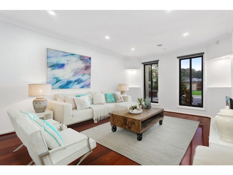 15 Champagne Grove, Narre Warren South VIC 3805