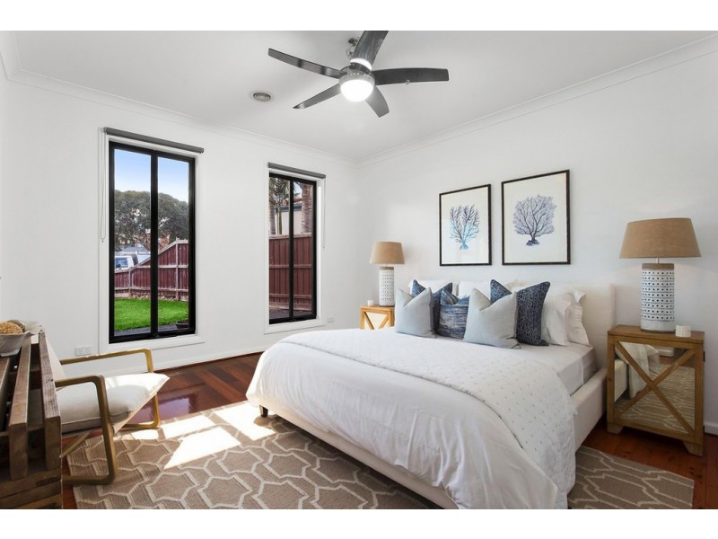 15 Champagne Grove, Narre Warren South VIC 3805