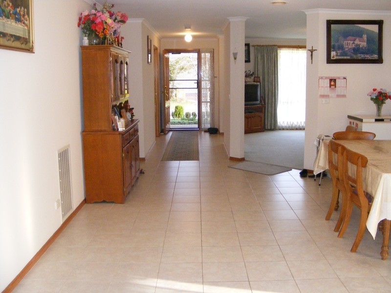 10 Walcott Place, Narre Warren South VIC 3805