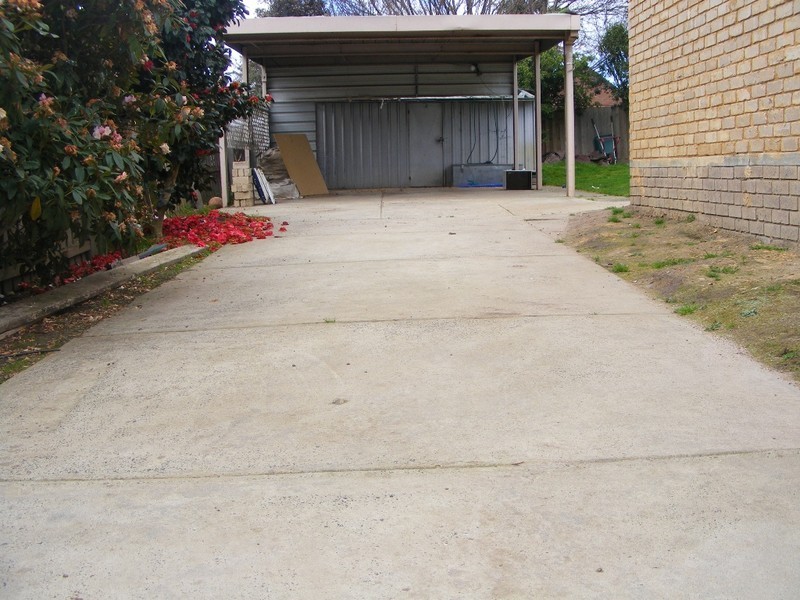 82 Saxonwood Drive, Narre Warren VIC 3805