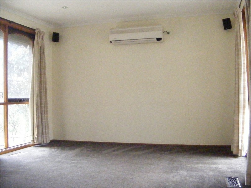 82 Saxonwood Drive, Narre Warren VIC 3805