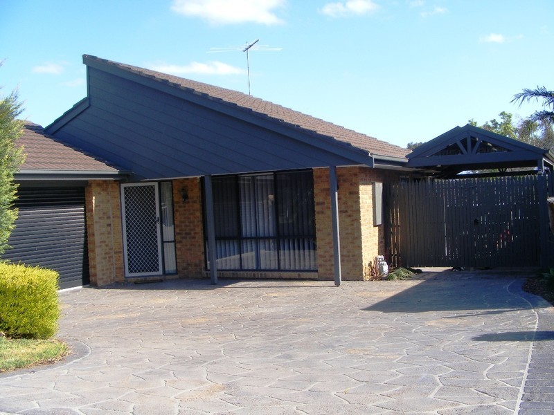 16 Gull Way, Narre Warren South VIC 3805
