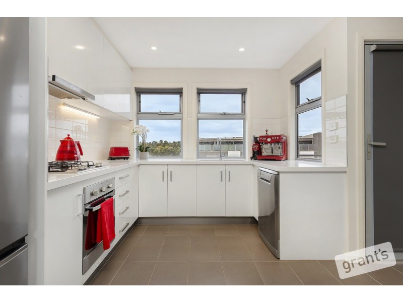 10/302 Golf Links Road, Narre Warren VIC 3805