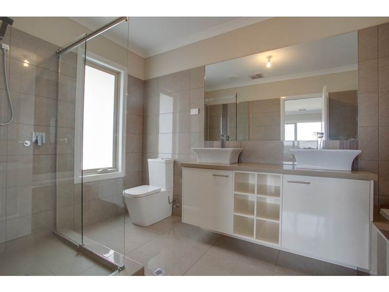 74 Loxley Boulevard, Narre Warren South VIC 3805