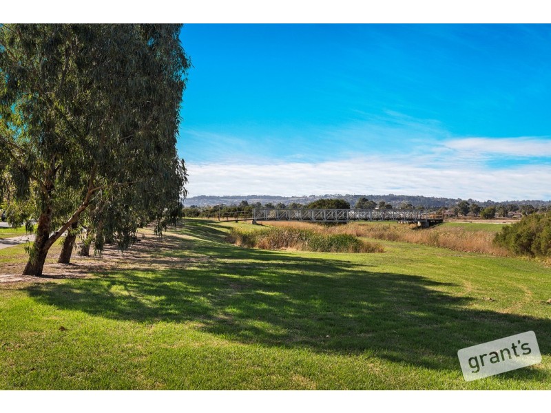 74 Loxley Boulevard, Narre Warren South VIC 3805