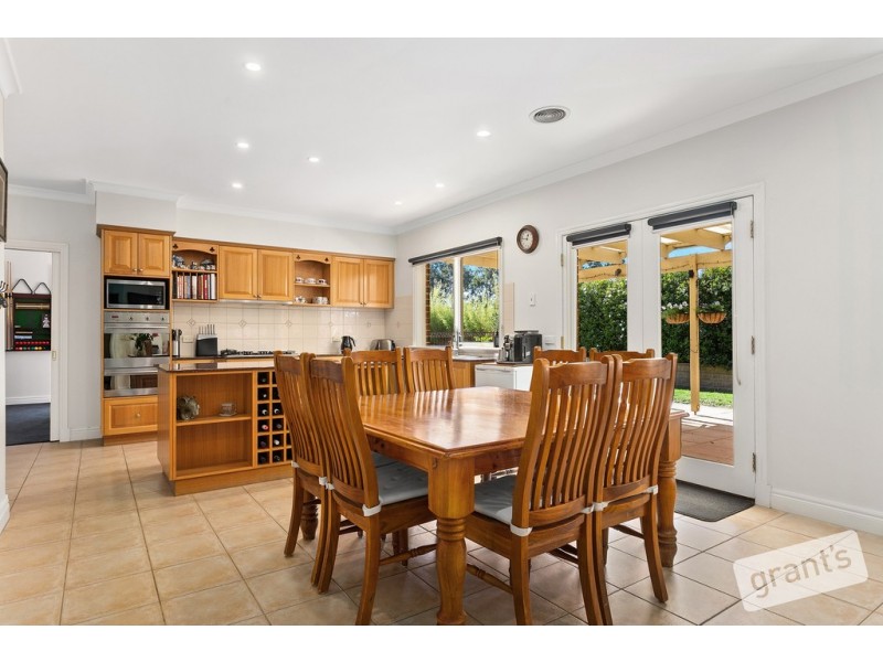 5 Torwood Close, Narre Warren VIC 3805