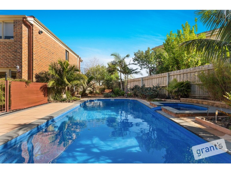 5 Torwood Close, Narre Warren VIC 3805