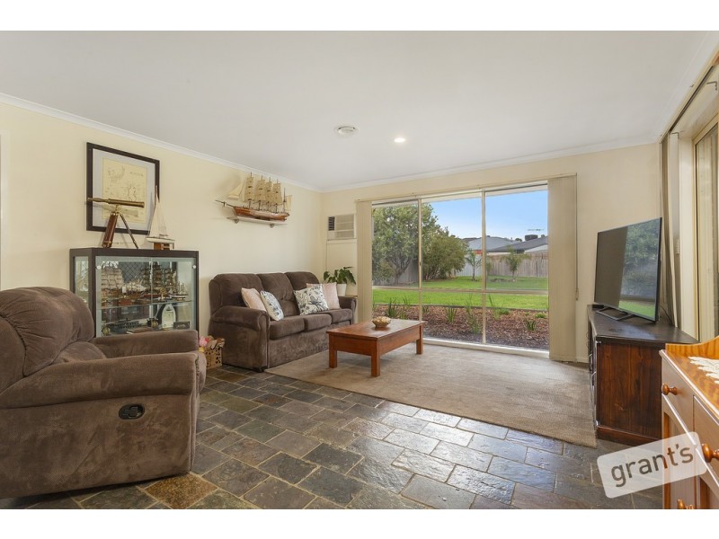 4 Seebeck Drive, Narre Warren South VIC 3805