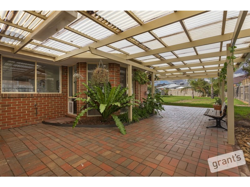 4 Seebeck Drive, Narre Warren South VIC 3805