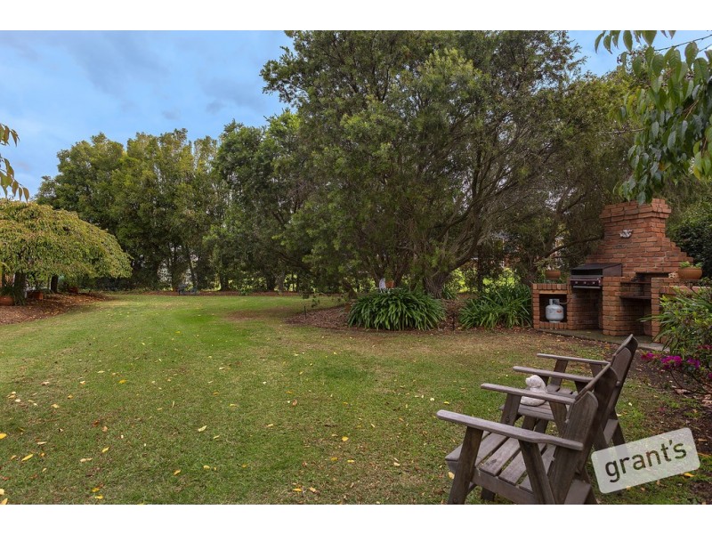 56 Memorial Drive, Narre Warren North VIC 3804