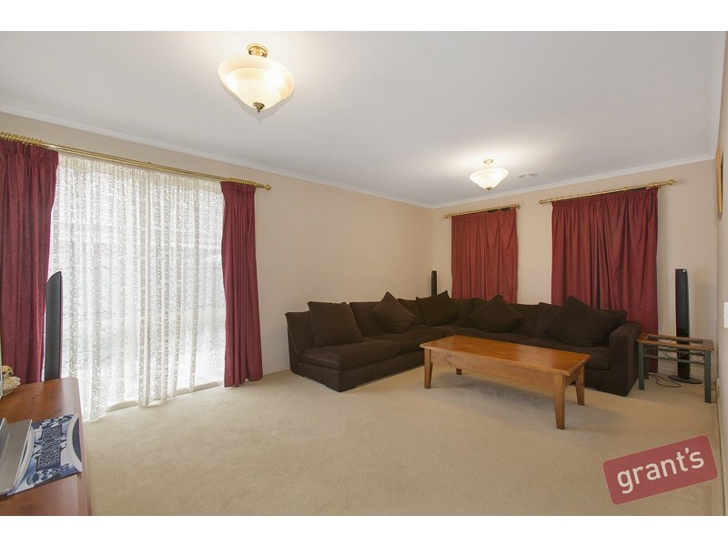 15 Lansbury Drive, Narre Warren South VIC 3805