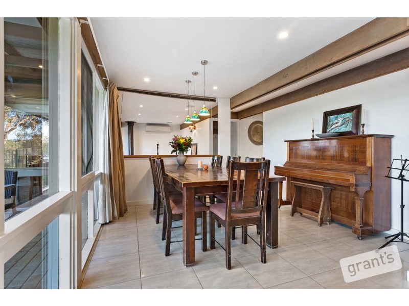 4 Mountain Flat Road, Narre Warren East VIC 3804