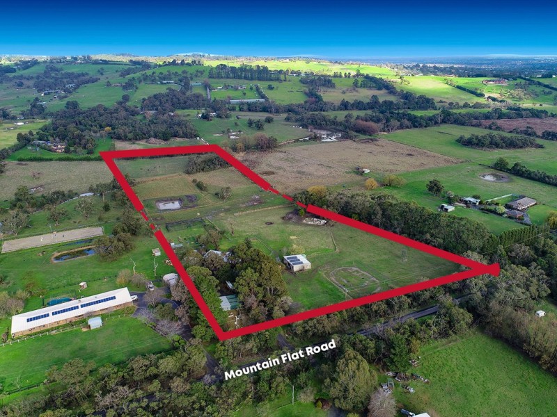 4 Mountain Flat Road, Narre Warren East VIC 3804