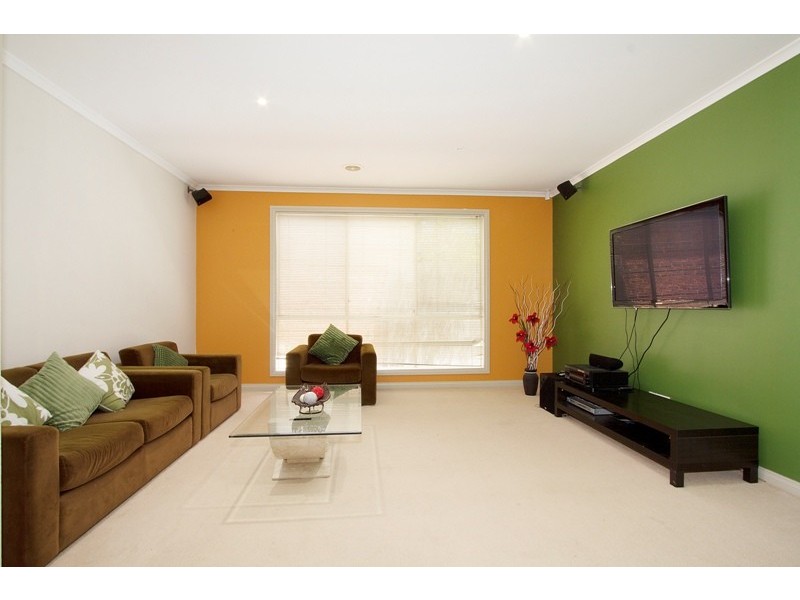 26 Sallybrook Circuit, Narre Warren VIC 3805