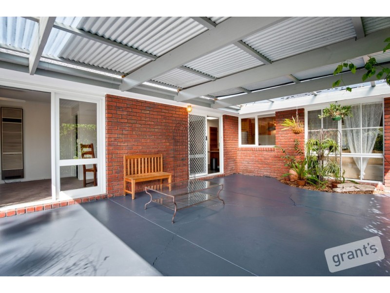 10 Sylvia Road, Beaconsfield VIC 3807