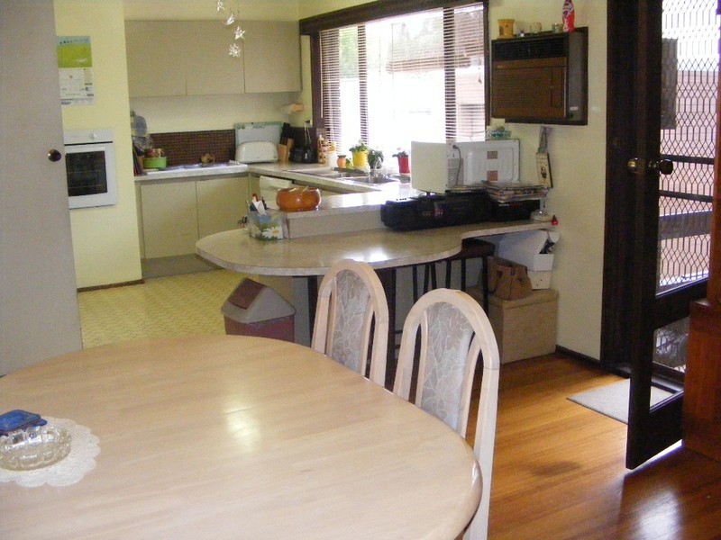 4 Cloverset Avenue, Narre Warren VIC 3805