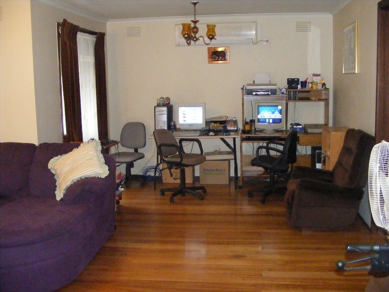 4 Cloverset Avenue, Narre Warren VIC 3805