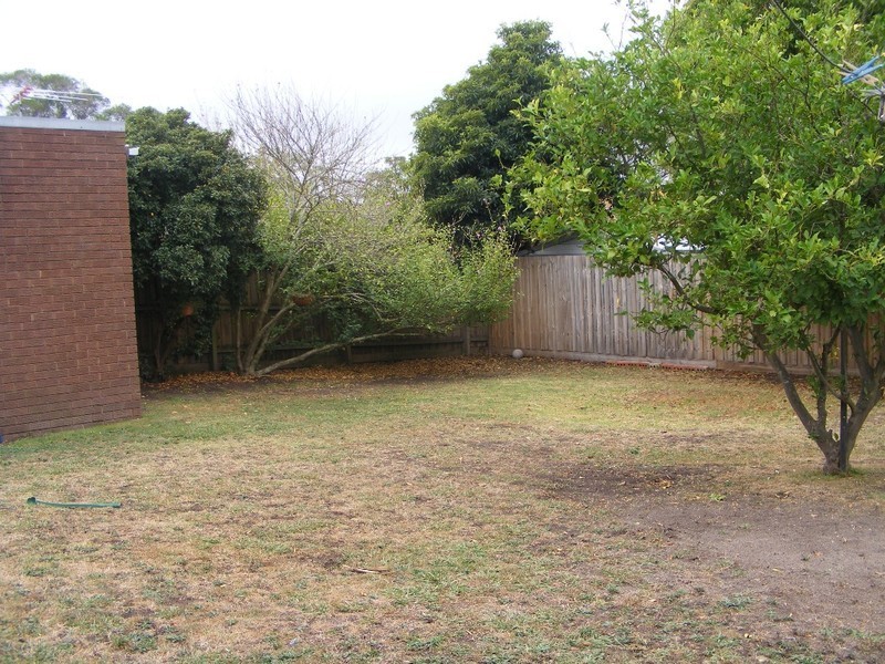 4 Cloverset Avenue, Narre Warren VIC 3805