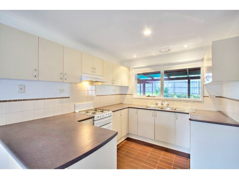 10 Saxonwood Drive, Narre Warren VIC 3805