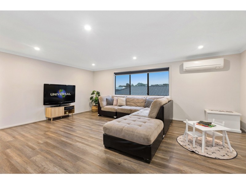 13 Chevrolet Road, Cranbourne East VIC 3977