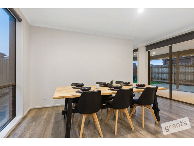 13 Chevrolet Road, Cranbourne East VIC 3977