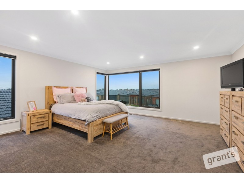 13 Chevrolet Road, Cranbourne East VIC 3977