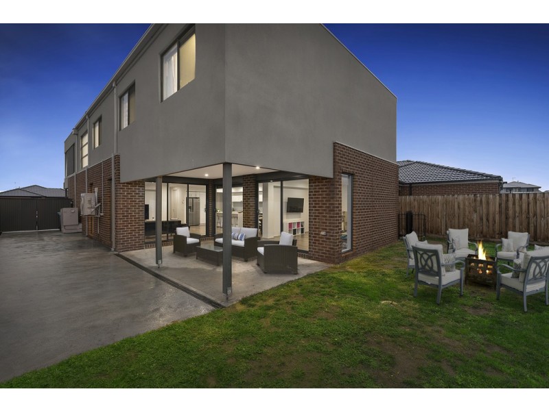 13 Chevrolet Road, Cranbourne East VIC 3977
