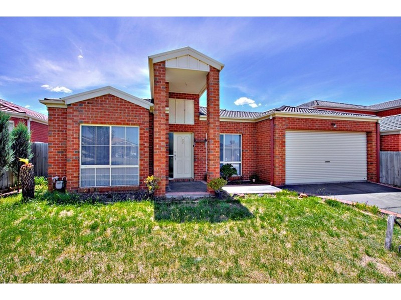 8 Stream Walk, Hallam VIC 3803