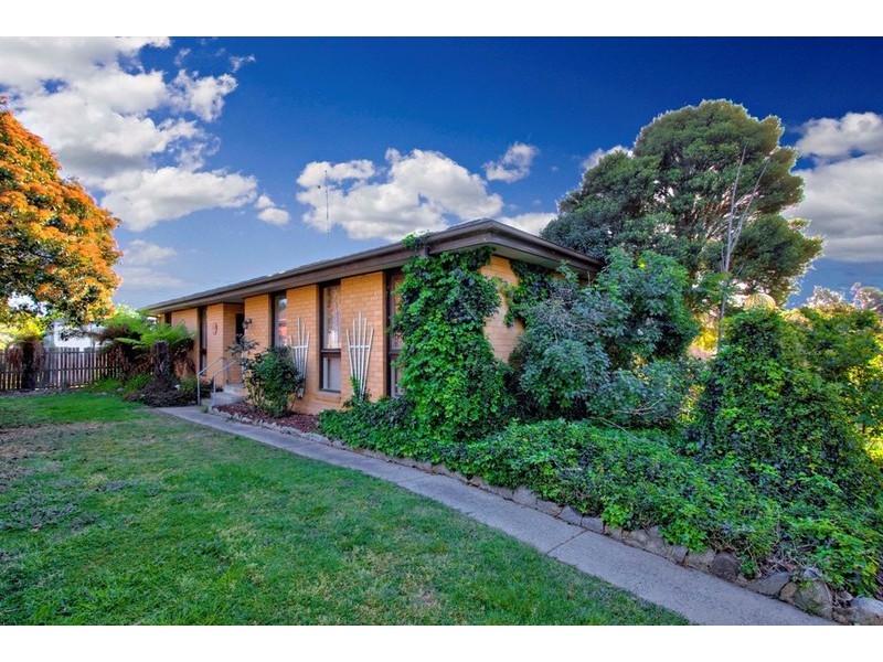 6 Plover Court, Endeavour Hills VIC 3802