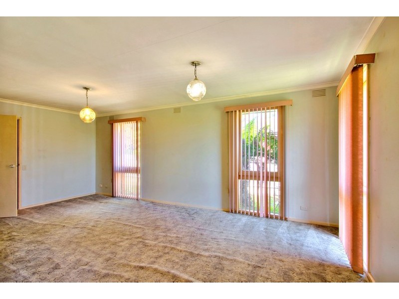 6 Plover Court, Endeavour Hills VIC 3802