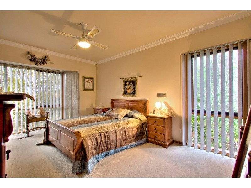 10-12 Innes Court, Berwick VIC 3806