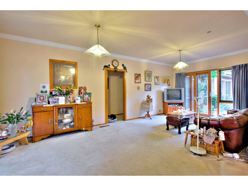10-12 Innes Court, Berwick VIC 3806