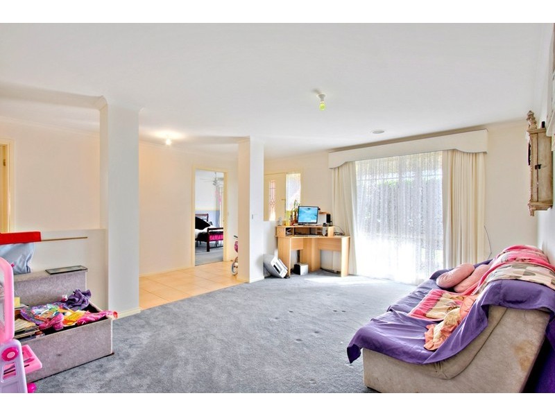 55 Robinswood Parade, Narre Warren South VIC 3805