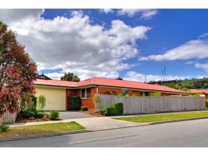 36 Ellenvale Road, Narre Warren VIC 3805