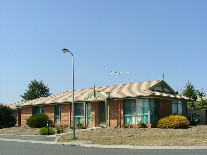 16 Timms Street, Narre Warren South VIC 3805