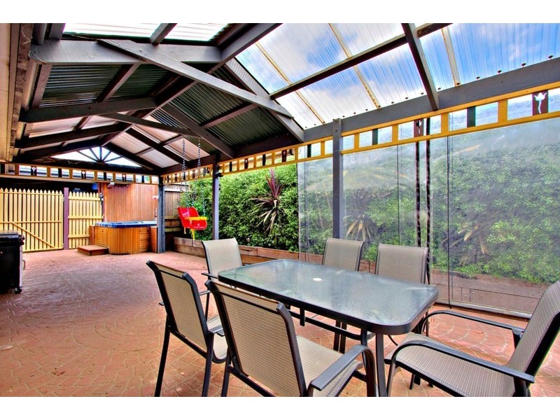 17 Nana Walk, Narre Warren South VIC 3805