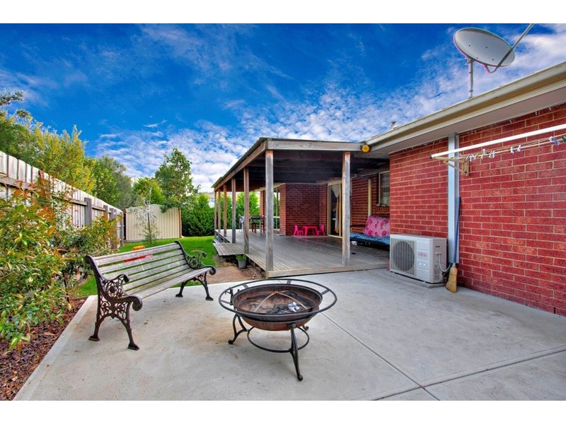 17 Greg Court, Narre Warren VIC 3805